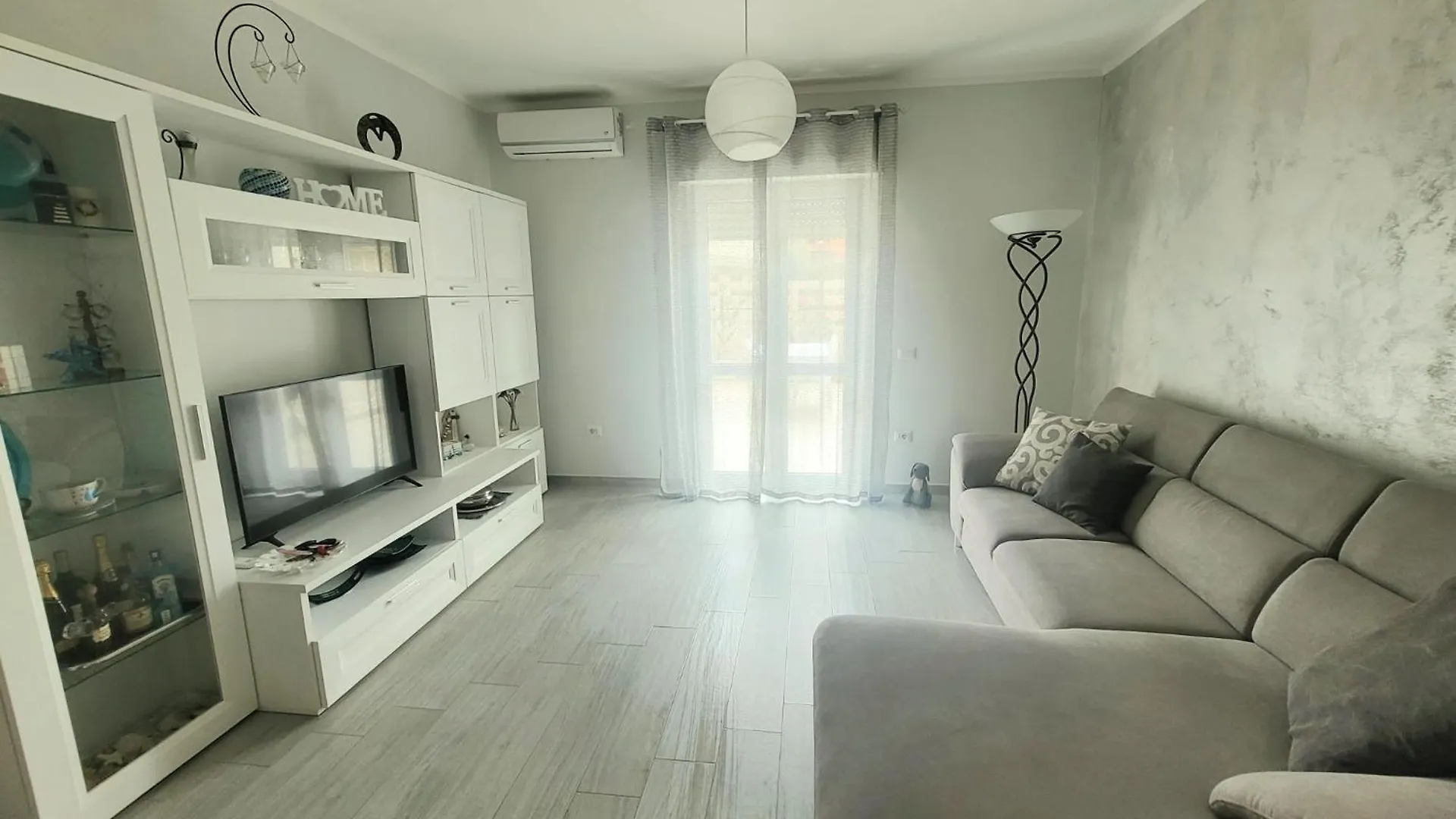 La Casa Di Fiona Appartement Quartu SantʼElena Italië